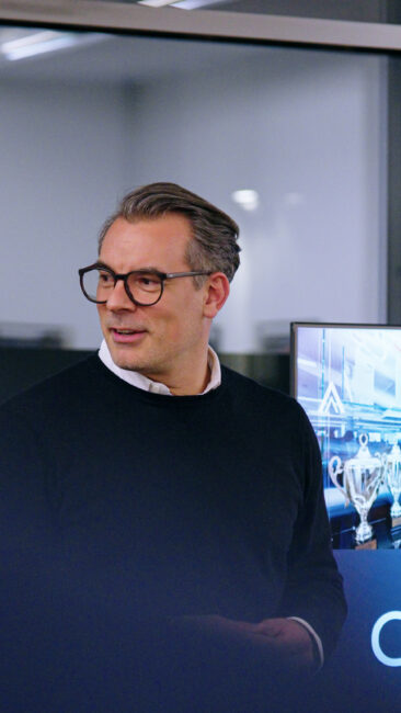 Sequenz 01.00_01_10_32.Standbild007